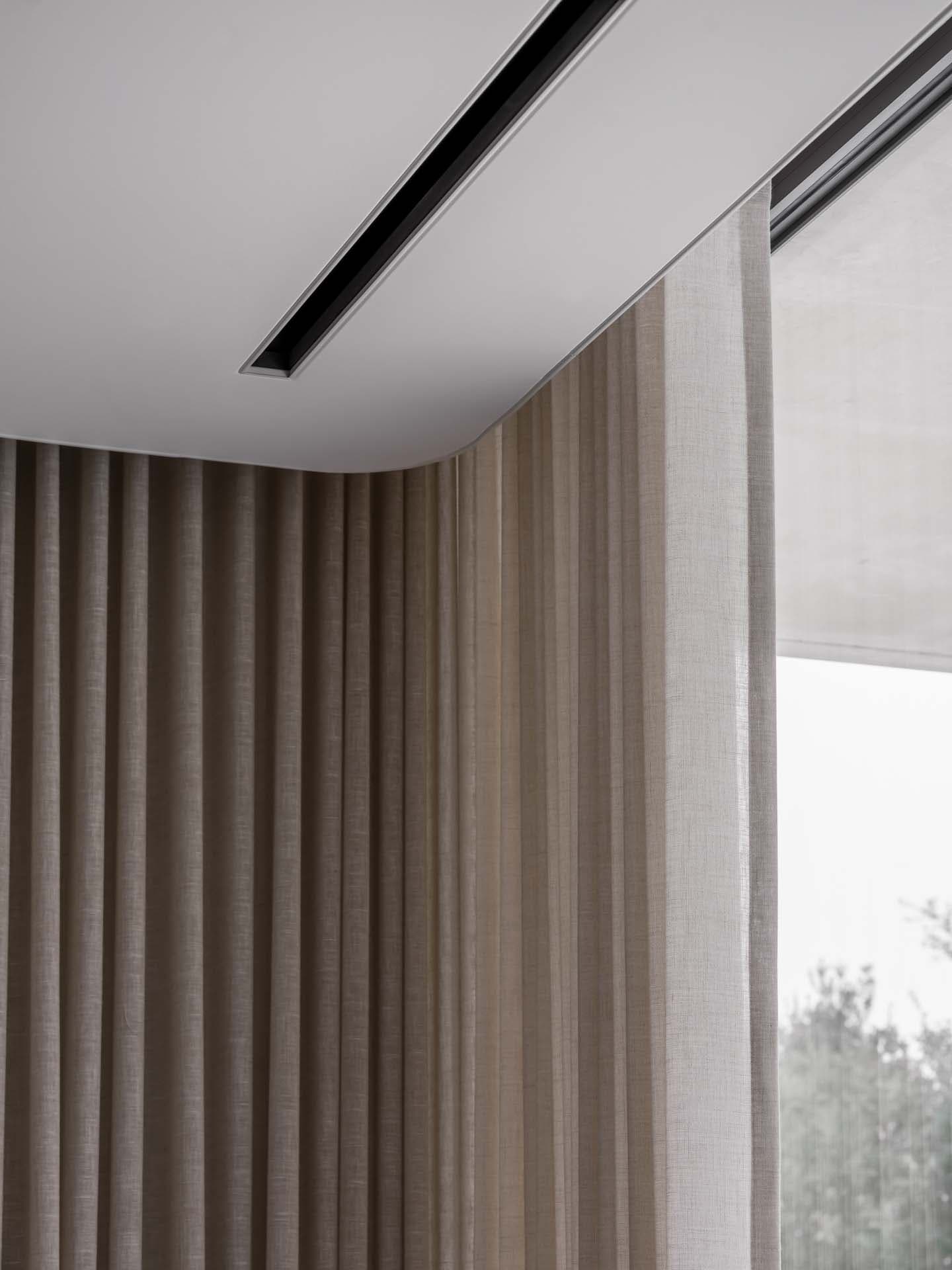 Polyester — Cold installation